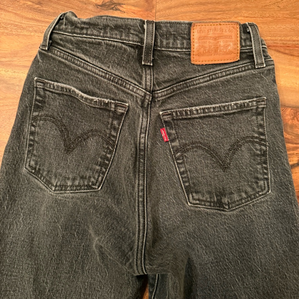 Levi’s Premium 501 Black Denim Jeans Ribcage Straight Button Fly Women’s 24 - Picture 4 of 4